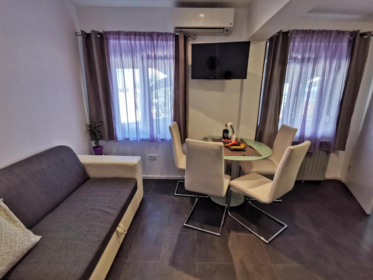Apartments Plejic Seget Vranjica Exterior foto