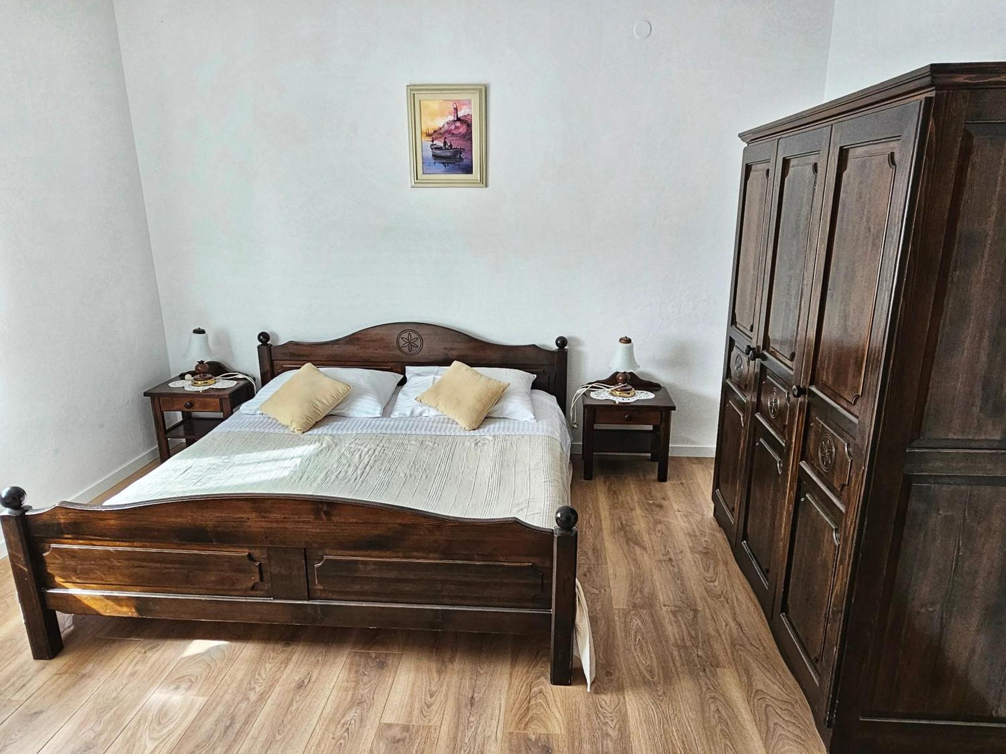 Apartments Plejic Seget Vranjica Exterior foto