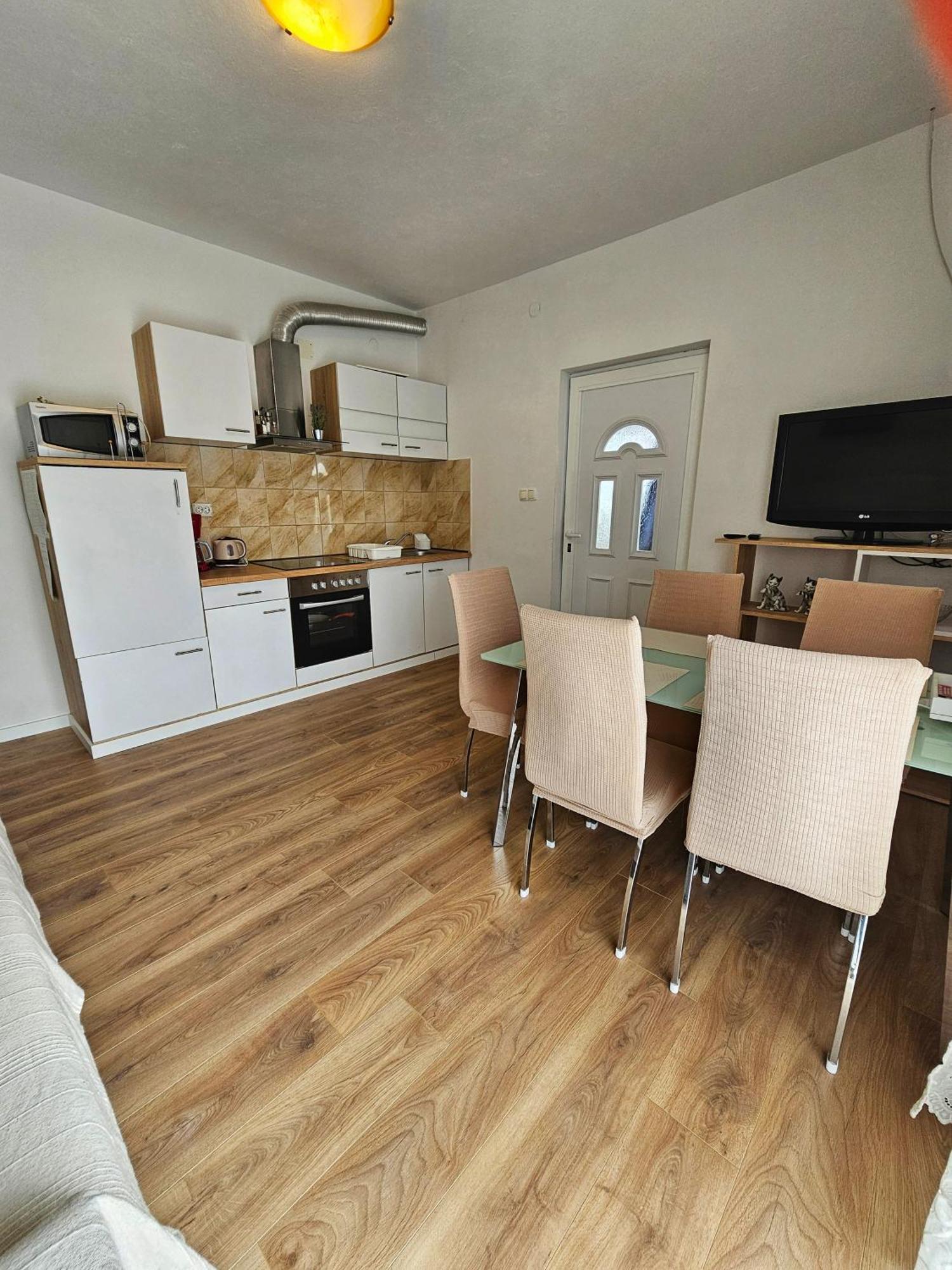 Apartments Plejic Seget Vranjica Exterior foto